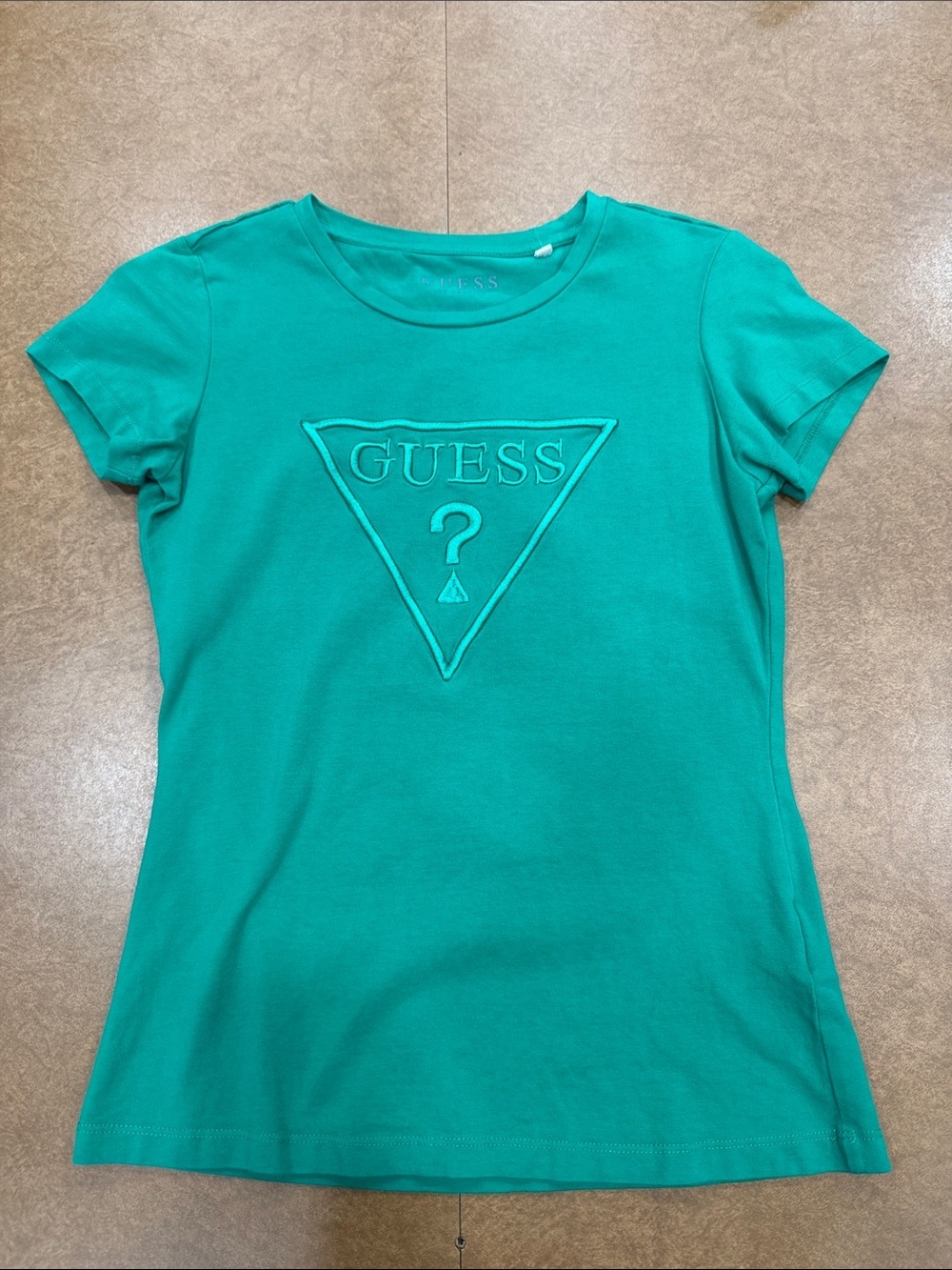 Vintage GUESS Baby Doll Fit Y2K Kelly Green Embossed Logo Tee Sz XS
